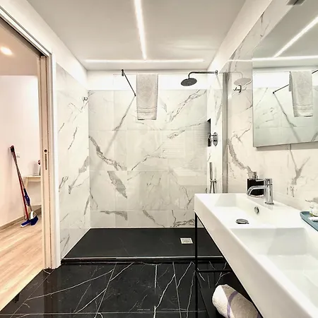 Apartament Dimora Sottoripa 51 Di Fronte Acquario - Genovabb It Genua
