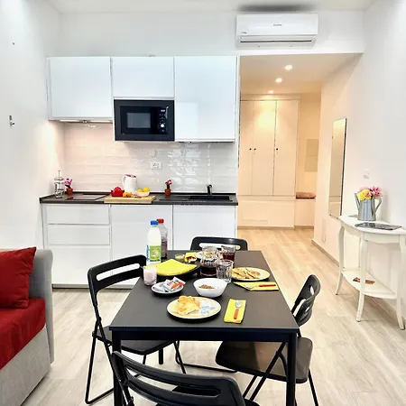 Dimora Sottoripa 51 Di Fronte Acquario - Genovabb It Apartament
