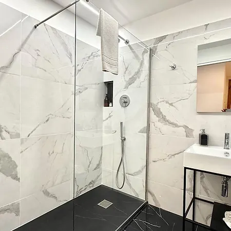 Apartment Dimora Sottoripa 51 Di Fronte Acquario - Genovabb It *